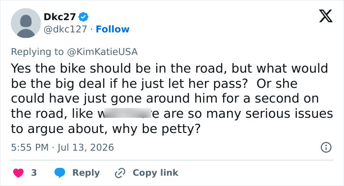 Tweet by Dkc27 about a cyclist shaming a man for walking his dogs on the sidewalk. Tweet by Dkc27 about a cyclist shaming a man for walking his dogs on the sidewalk.