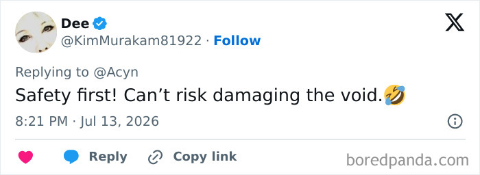Tweet by Dee, Safety first! Can't risk damaging the void. The mockery is instantaneous and hilarious regarding the special helmet.