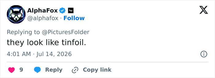A tweet by AlphaFox commenting that Zendayas 3000-year-old earrings look like tinfoil. A tweet by AlphaFox commenting that Zendayas 3000-year-old earrings look like tinfoil.