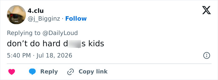 Screenshot of a tweet by 4.clu with a censored message, related to the adult star's payout. Screenshot of a tweet by 4.clu with a censored message, related to the adult star's payout.