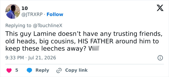 Screenshot of a tweet by 10 discussing Lamine Yamal's trusting friends and his girlfriend's comments. Screenshot of a tweet by 10 discussing Lamine Yamal's trusting friends and his girlfriend's comments.