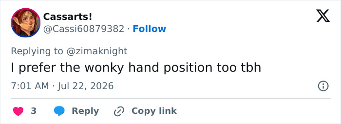 A tweet by Cassarts! user @Cassi60879382 stating a preference for the wonky hand position regarding Ryan Gosling's decade-long mistake.