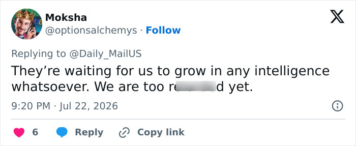 Tweet suggesting humans lack intelligence to understand alien presence, related to NASA photo editing.