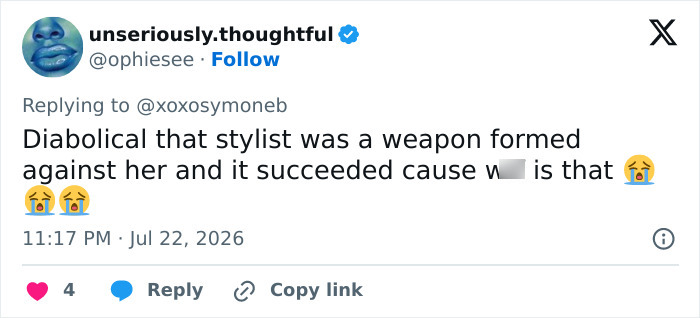 A screenshot of a tweet from unseriously.thoughtful criticizing the stylist for Taraji P. Henson's extreme cleavage dress.