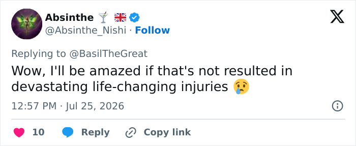 A tweet from Absinthe discussing devastating injuries to an English gymnast after a horrific fall at the Commonwealth Games.