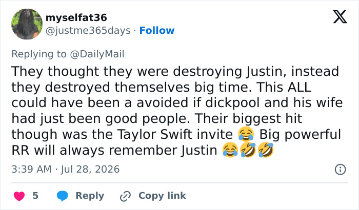 A social media comment discussing Ryan Reynolds and Hollywood backlash, revealing why he isn't blacklisted despite projects falling apart.