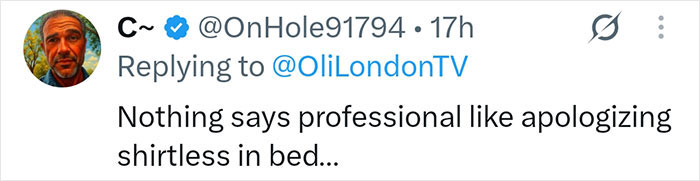 Screenshot of a fan's tweet about Robbie Williams apology after the World Cup white substance incident. Screenshot of a fan's tweet about Robbie Williams apology after the World Cup white substance incident.