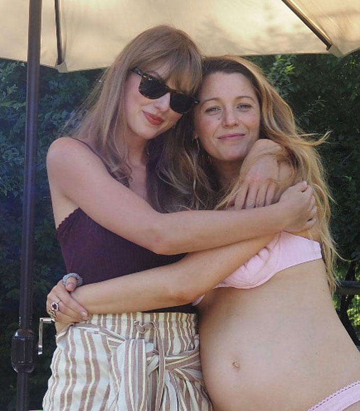 Taylor Swift hugging a pregnant Blake Lively, highlighting their past friendship before brutal details emerged. Taylor Swift hugging a pregnant Blake Lively, highlighting their past friendship before brutal details emerged.
