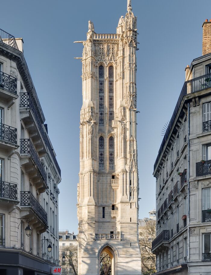 30 Famous Buildings With Incredible Histories That Deserve To Be Remembered Forever