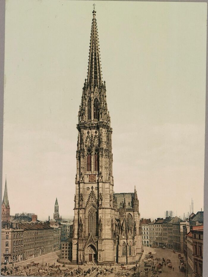 30 Famous Buildings With Incredible Histories That Deserve To Be Remembered Forever