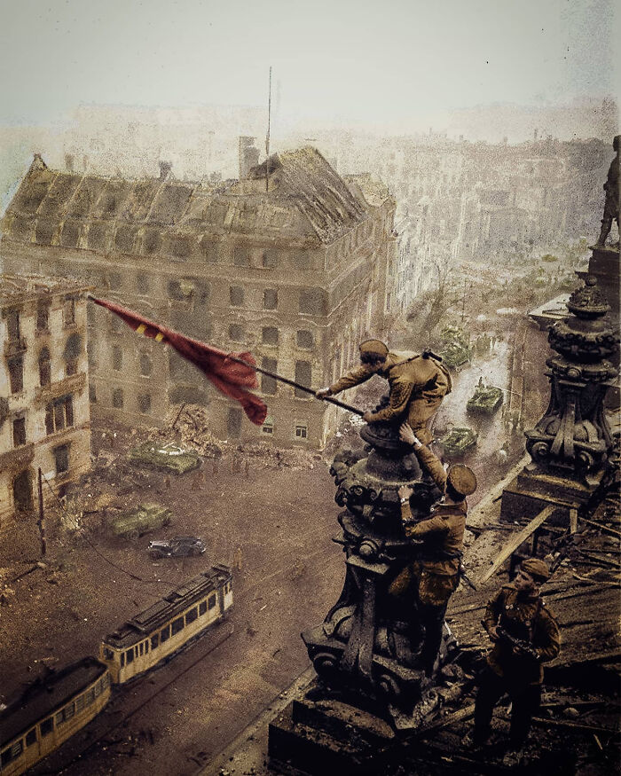 101 Fascinating Historical Photos That Tell Incredible Stories
