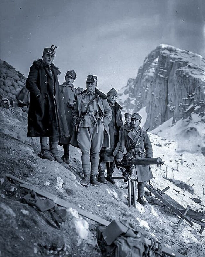 101 Fascinating Historical Photos That Tell Incredible Stories