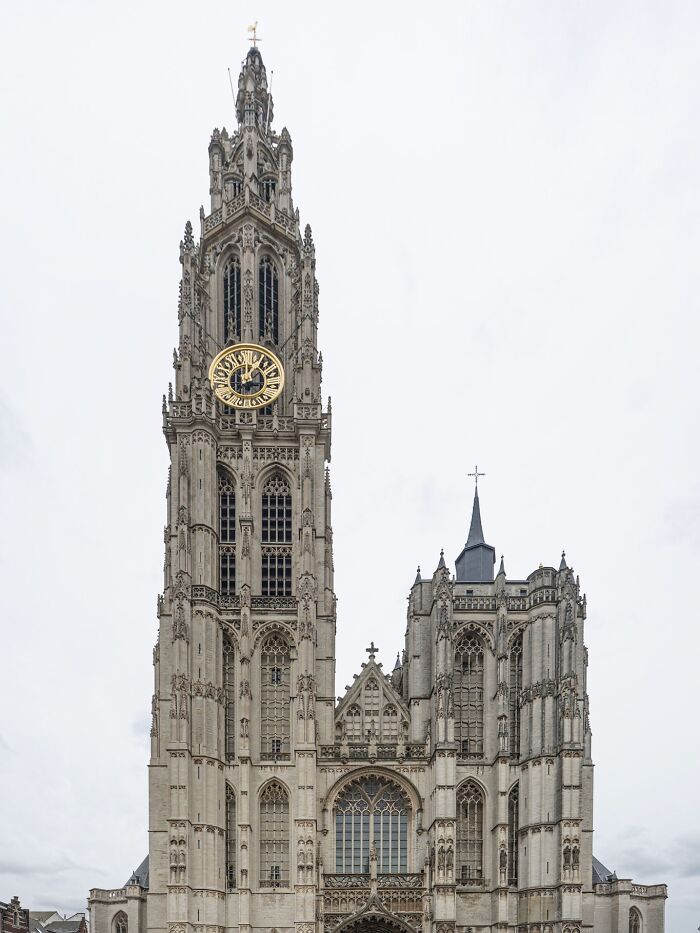 30 Famous Buildings With Incredible Histories That Deserve To Be Remembered Forever
