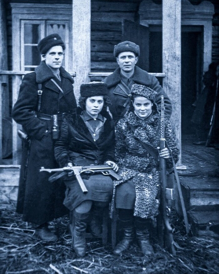 101 Fascinating Historical Photos That Tell Incredible Stories