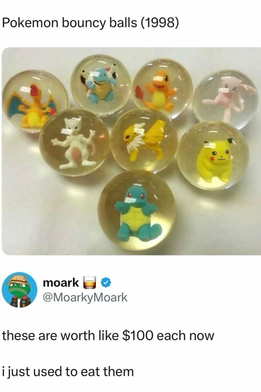 Pokemon bouncy balls from 1998, featuring various Pokemon characters, a nostalgic item for 90s babies.