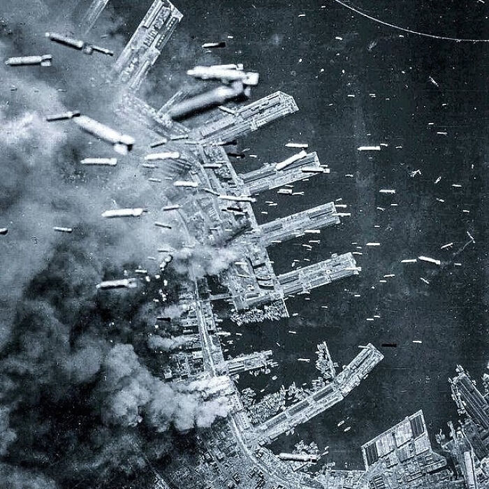 101 Fascinating Historical Photos That Tell Incredible Stories