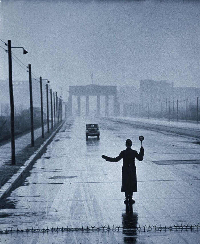 101 Fascinating Historical Photos That Tell Incredible Stories