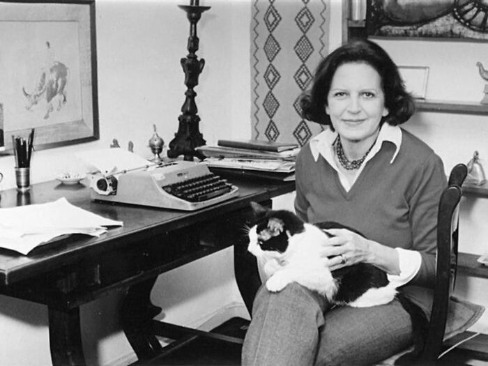 30 More Vintage Cat Photos That Prove Our Love For Cats Hasn't Changed In Over A Century