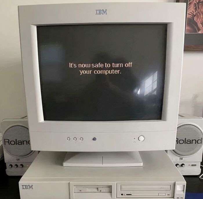 An old IBM computer monitor showing It is now safe to turn off your computer message, a throwback meme for 90s kids.