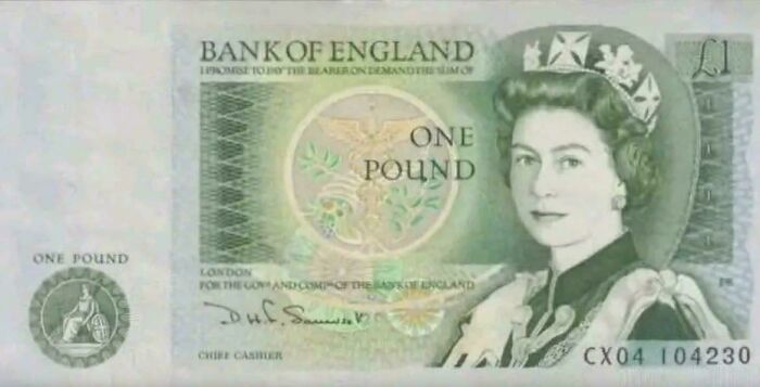 A one pound note from the Bank of England featuring Queen Elizabeth II, a memory from the 80s.