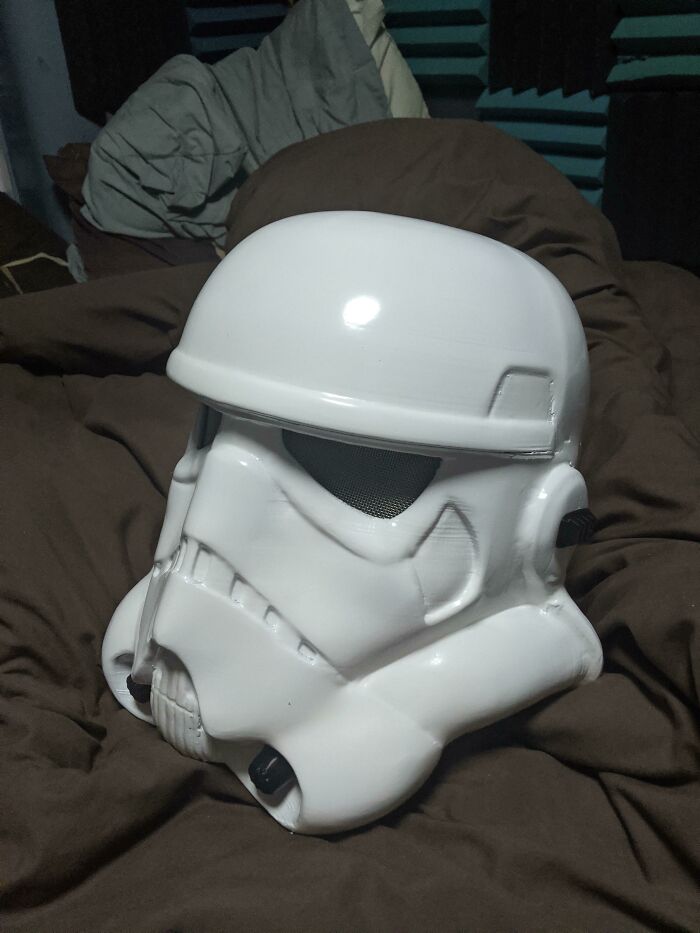 A white Stormtrooper helmet, a cool and useful thing people printed with their 3D printers.