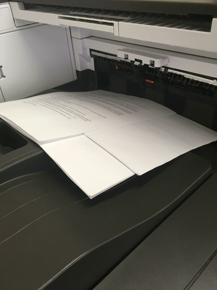 Papers printed with no margin. Designers made using this ordinary printer less enjoyable.