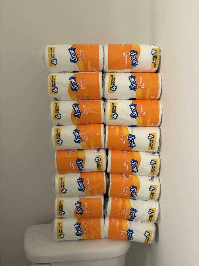 Asked My Girlfriend To Get Toilet Paper From Where She Works Before She Comes Home. Sent $20 And This Is What I Got