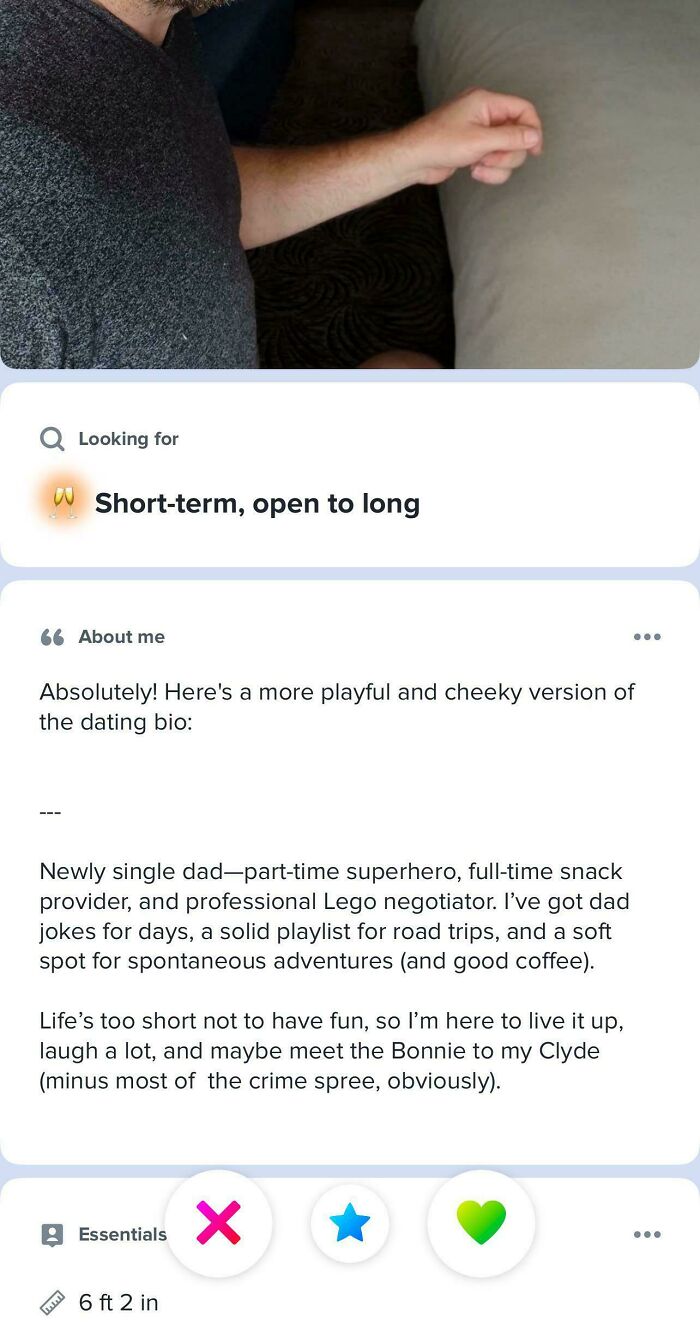 Screenshot of a dating app profile showing a man's bio, an example of dating texts.