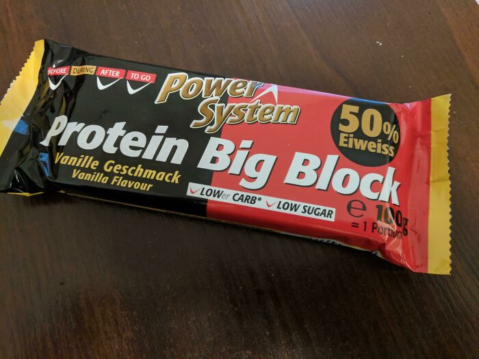 Power System Protein Big Block bar with 50% protein, an example of infuriating marketing practices.