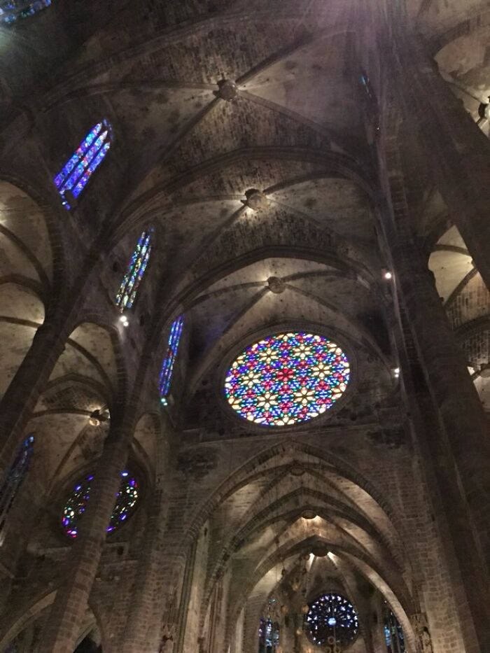 30 Famous Buildings With Incredible Histories That Deserve To Be Remembered Forever
