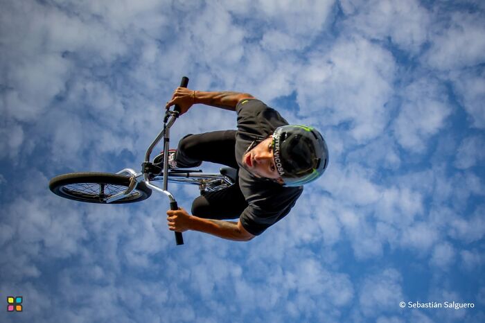 In The Skies By Sebastián Salguero