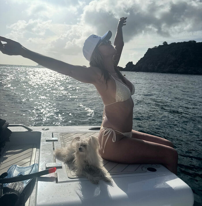 Heidi Klum Sparks Fresh Backlash After Promoting Potato Chips In A Thong Bikini: "Put Some Clothes On" Heidi Klum Sparks Fresh Backlash After Promoting Potato Chips In A Thong Bikini: "Put Some Clothes On"