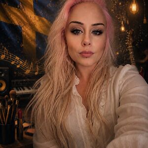madeleineran avatar