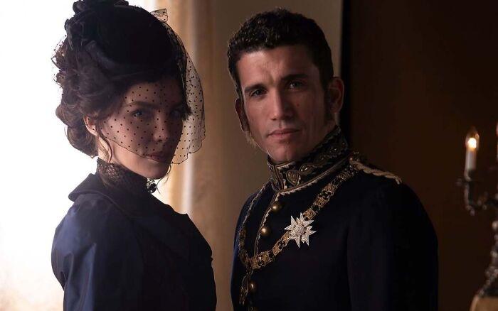 Pop Star's Victorian Makeover On HBO Show Has Sparked Massive Outrage Over This Unsettling Detail Pop Star's Victorian Makeover On HBO Show Has Sparked Massive Outrage Over This Unsettling Detail