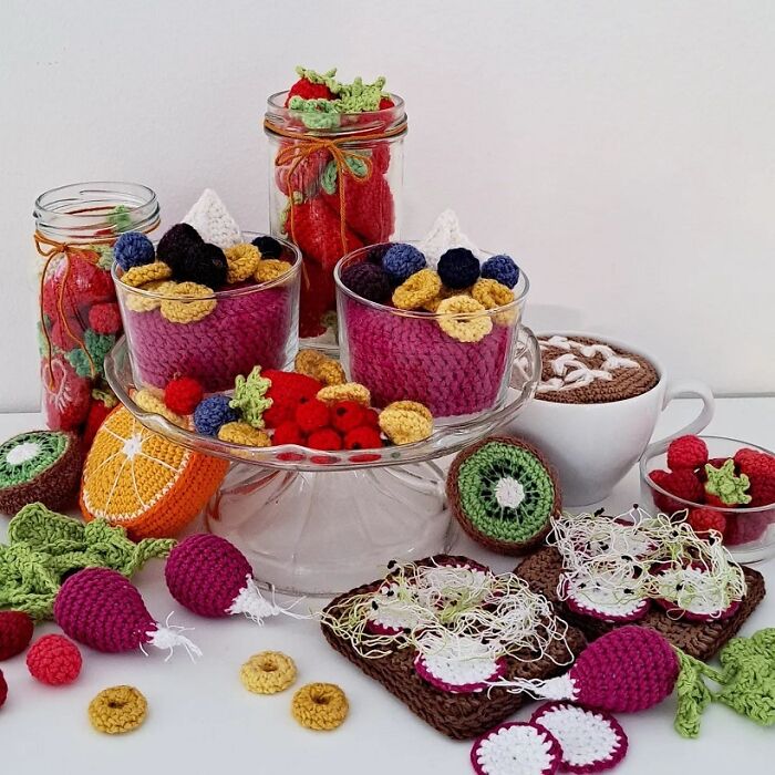 A vibrant display of crocheted food items, showcasing brilliant design choices in craft.