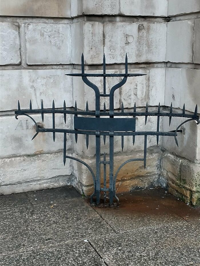 Urban designers overlooked people's comfort, installing a spiked anti-homeless barrier.