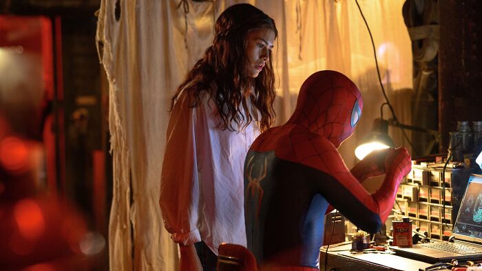 Absurdly Unrealistic Detail In New 'Spider-Man' Movie Has Furious Fans Demanding Answers For Major Change Absurdly Unrealistic Detail In New 'Spider-Man' Movie Has Furious Fans Demanding Answers For Major Change