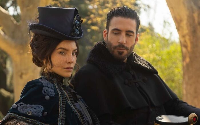 Pop Star's Victorian Makeover On HBO Show Has Sparked Massive Outrage Over This Unsettling Detail Pop Star's Victorian Makeover On HBO Show Has Sparked Massive Outrage Over This Unsettling Detail
