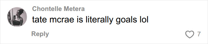 A comment praising Tate McRae, calling her goals, amidst the SkinnyTok trend. A comment praising Tate McRae, calling her goals, amidst the SkinnyTok trend.