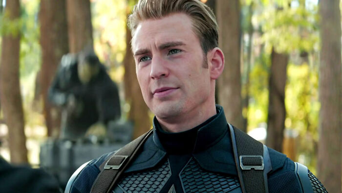 Chris Evans as Captain America, looking thoughtful, contributing to the discussion of his glowdown. Chris Evans as Captain America, looking thoughtful, contributing to the discussion of his glowdown.