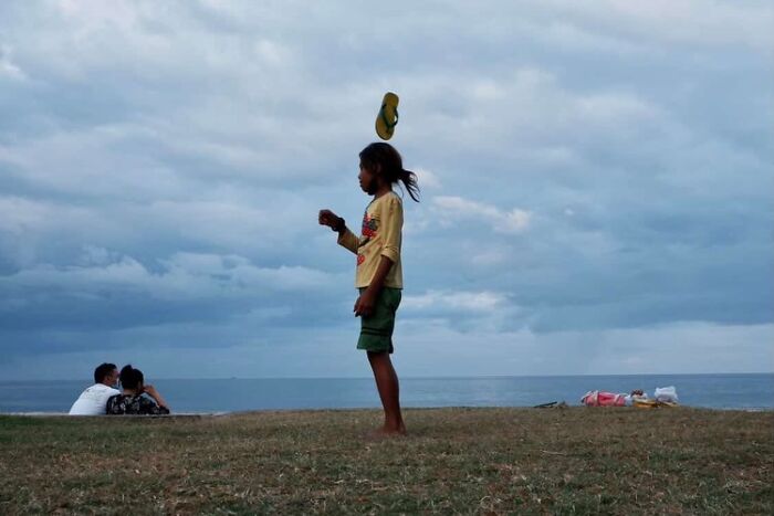 This Street Photographer Captures The Joy, Wonder, And Unforgettable Energy Of Childhood In 30 Candid Photos