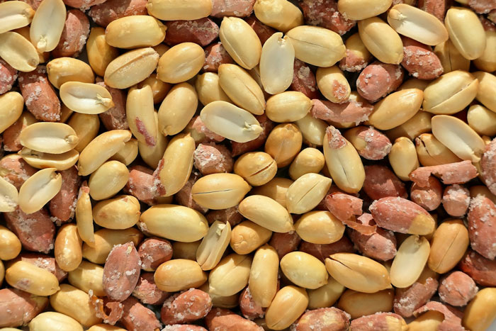 A close-up image of shelled peanuts, illustrating the accidental serving of peanuts that caused an allergic reaction. A close-up image of shelled peanuts, illustrating the accidental serving of peanuts that caused an allergic reaction.