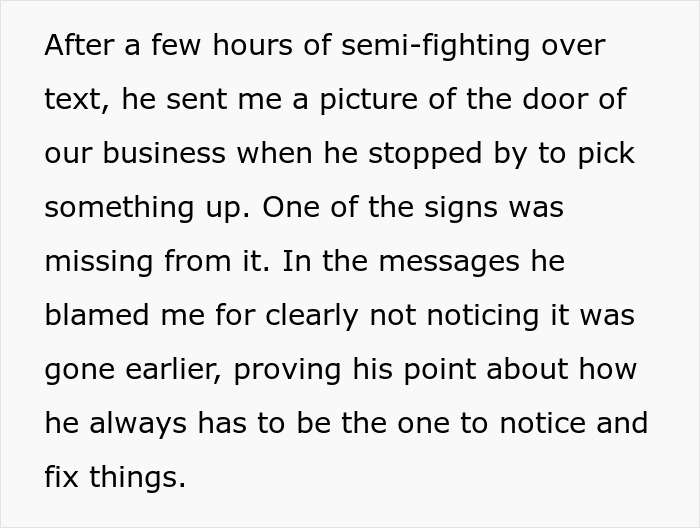 Screenshot of text detailing a guy telling his girlfriend she missed a missing business sign. Screenshot of text detailing a guy telling his girlfriend she missed a missing business sign.
