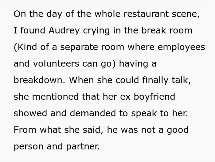 Screenshot of text describing Audrey crying and having a breakdown because her ex boyfriend showed up.
