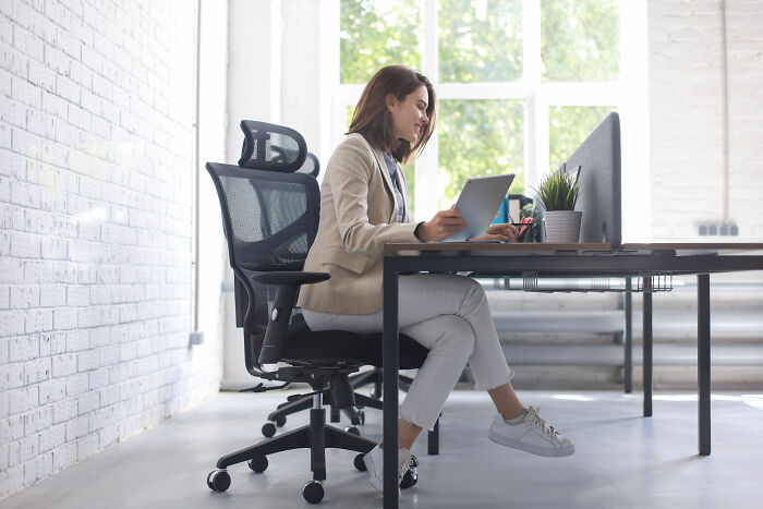 Employees Share 37 Ridiculous Corporate Habits That Just Waste Everyone’s Time