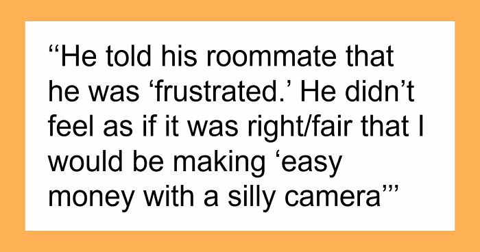 Guy Panics When He Notices What He Sent His Girlfriend Instead Of His Best Friend