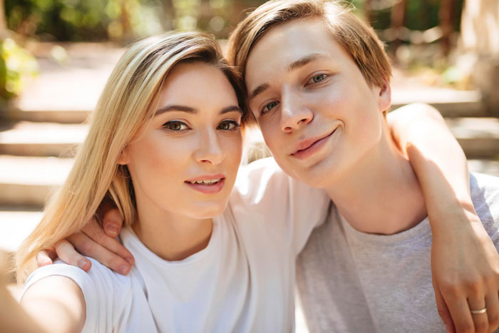 Jealous Fianc&eacute; Goes Ballistic And Calls Off Wedding, Mad As Fianc&eacute;e Hugs And Kisses Bro On The Cheek