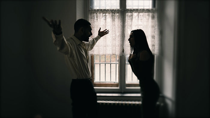 Woman Marries Jobless BF To Cover His Cancer Treatment, He Repays Her By Gambling Her Money Woman Marries Jobless BF To Cover His Cancer Treatment, He Repays Her By Gambling Her Money