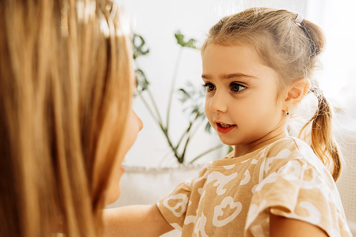 Reckless Mom Dumps 7YO On A Pet Sitter, Has A Meltdown When CPS Ruins Her Vacation Reckless Mom Dumps 7YO On A Pet Sitter, Has A Meltdown When CPS Ruins Her Vacation