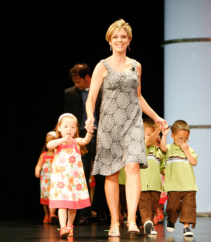Collin Gosselin with his mom, who sent him to a behavioral facility at 12, holding hands with his siblings on stage. Collin Gosselin with his mom, who sent him to a behavioral facility at 12, holding hands with his siblings on stage.
